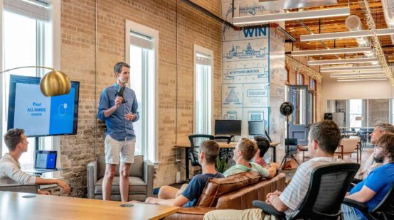 Winning an elevator pitch *… top tips for your start-up **